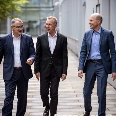 Gruppenbild Folke Mühlhölzer, Dr. Rainer Waldschmidt, Dr. Karsten McGovern