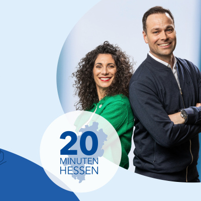 Eine Grafik zeigt ein Mikrofon sowie die Moderatoren Evren Gezer und Daniel Fischer.