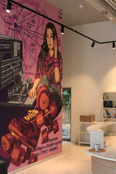 Ein Graffiti an der Wand bei Klarna in Gießen