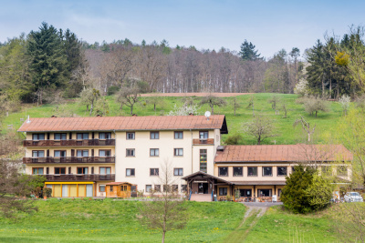 Das Hotel Dornrös'chen im Höchster Stadtteil Annelsbach von außen.