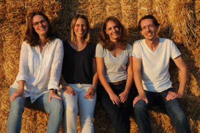 Stephanie (v. l.), Anika, Elena und Nicolas sind Mitglieder des Vereins Verbrauchergemeinschaft, der hinter "Du bist hier der Chef!" steht.