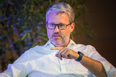 Das "Hey, Europe! Festival" in Hanau, zu sehen ist Staatssekretär Patrick Burghardt (Hessisches Digitalministerium).