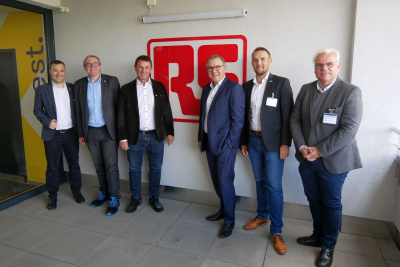 Jonas Winkler (Themenfeldleiter Standortmarketing & Investorenberatung HTAI), Frank Behrens (PR-Manager RS Components), Sven Reuss (Managing Director RS), Dr. Rainer Waldschmidt (HTAI-Geschäftsführer), Kai-Georg Bachmann (Regionalmanagement Nordhessen) und Bernd Rudolph (Wirtschaftsförderung Hersfeld-Rotenburg).